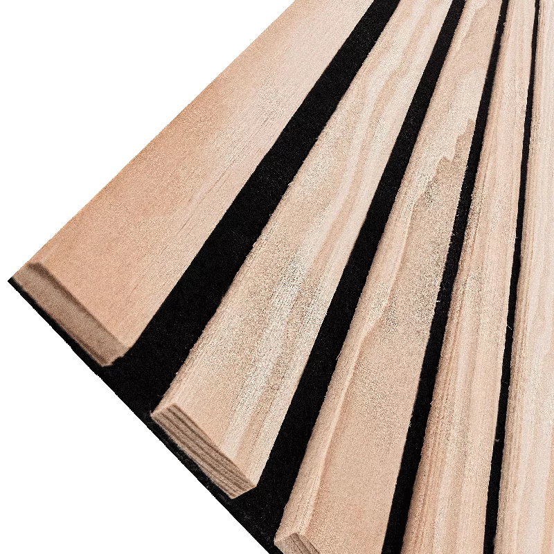 Detaiansicht Akustikpaneel aus Lärche-Holz von wodewa – natürliche Wandverkleidung mit akustischer Wirkung