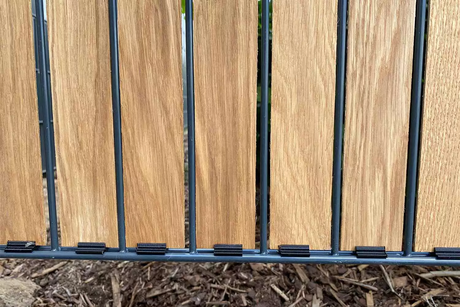 Befestigung Sichtschutzstreifen Holz für Doppelstabmatten