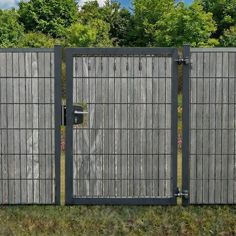  Modernes Gartentor mit Sichtschutz Accoya Premium grey Palisander als Sichtschutz im Garten