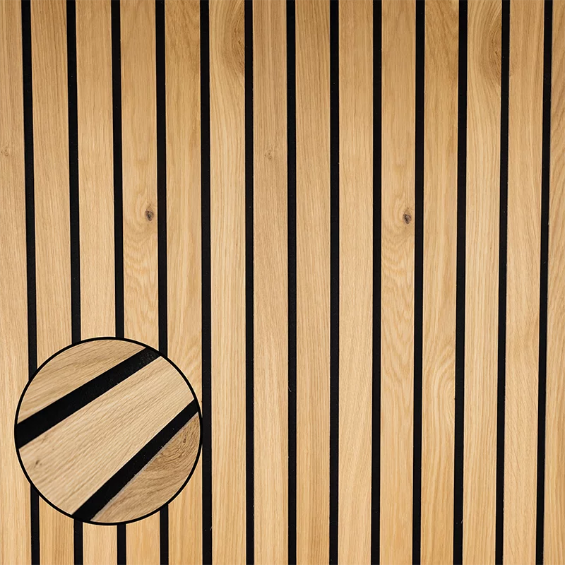 Echtholz Akustikpaneel Breitlamelle aus Eiche geölt von wodewa - Detailansicht der Holzstruktur und Lamellenoptik